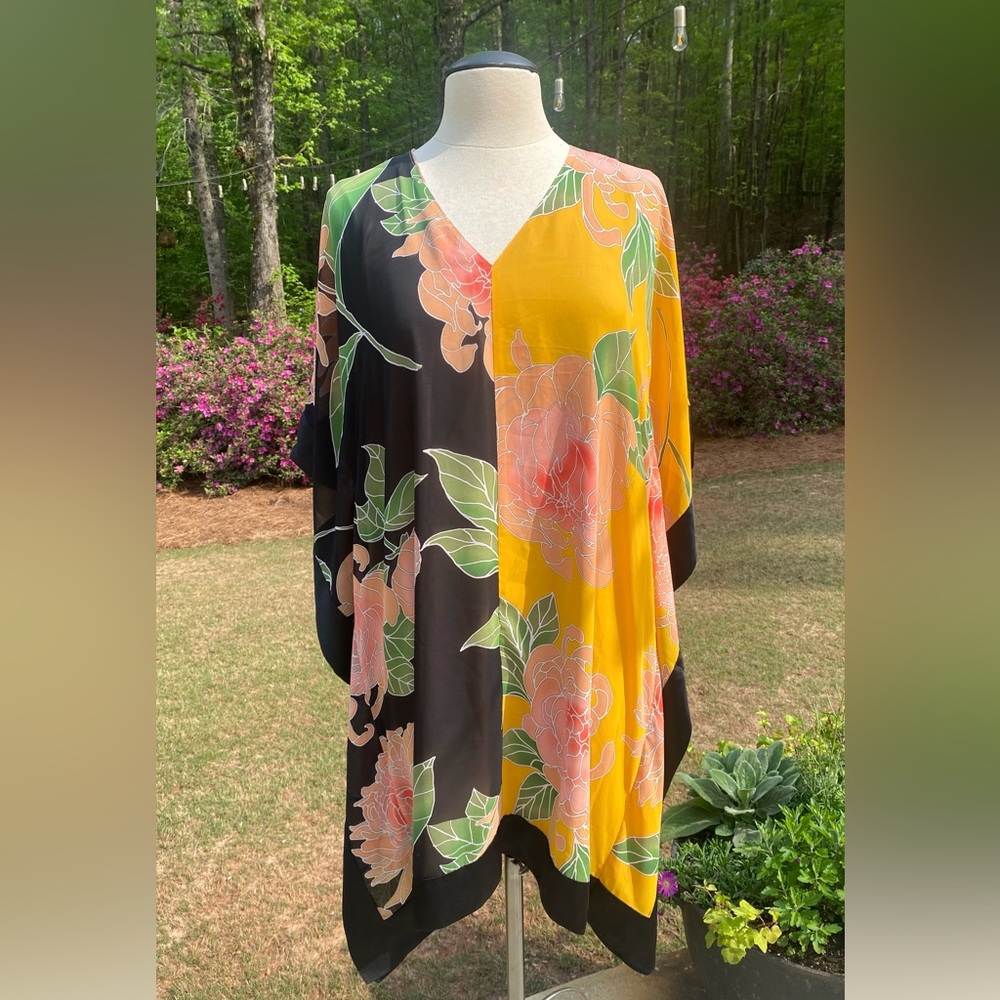 Trina Turk Love Caftan. Size large. BNWT